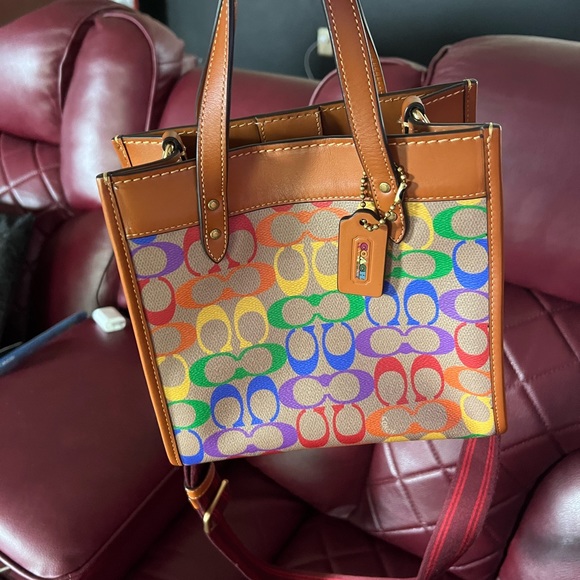 Rainbow coach bag and slides - Picture 2 of 4